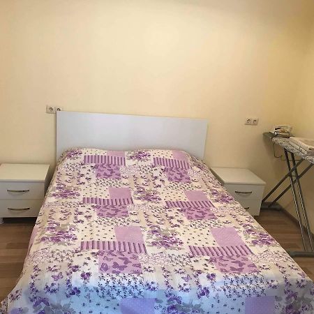 Griboedovi N.6 Apartment Batumi Luaran gambar