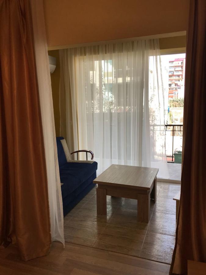 Griboedovi N.6 Apartment Batumi Luaran gambar