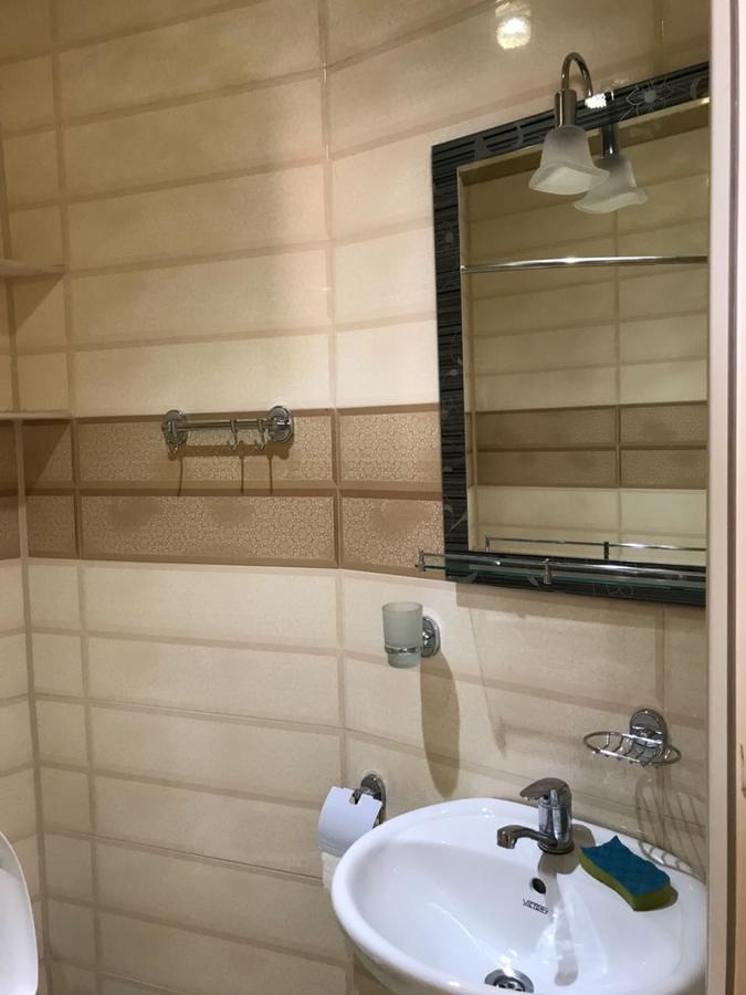 Griboedovi N.6 Apartment Batumi Luaran gambar