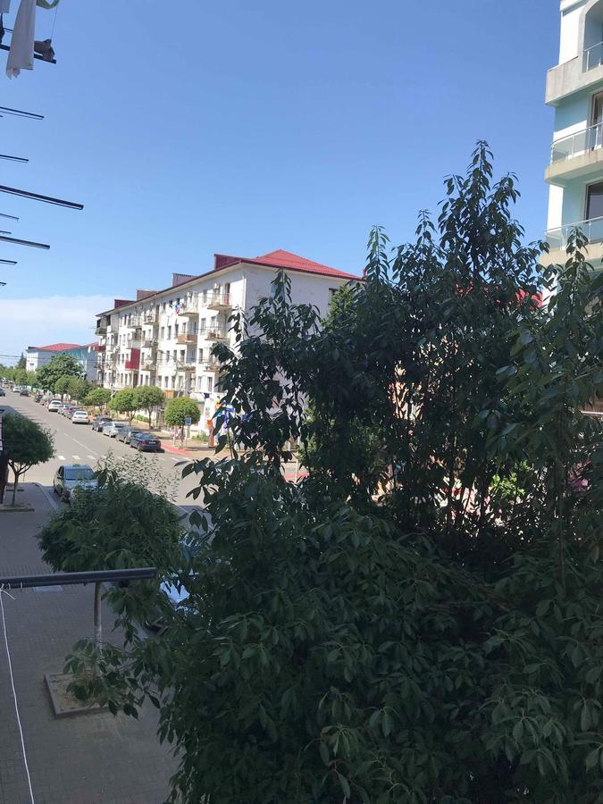 Griboedovi N.6 Apartment Batumi Luaran gambar